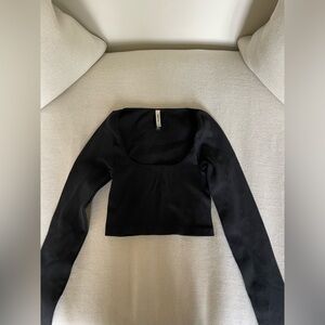 SUNDAY BEST BLACK RIBBED TOP